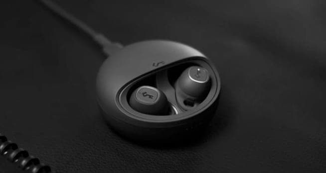YX1 WIRELESS EARPHONES image 2